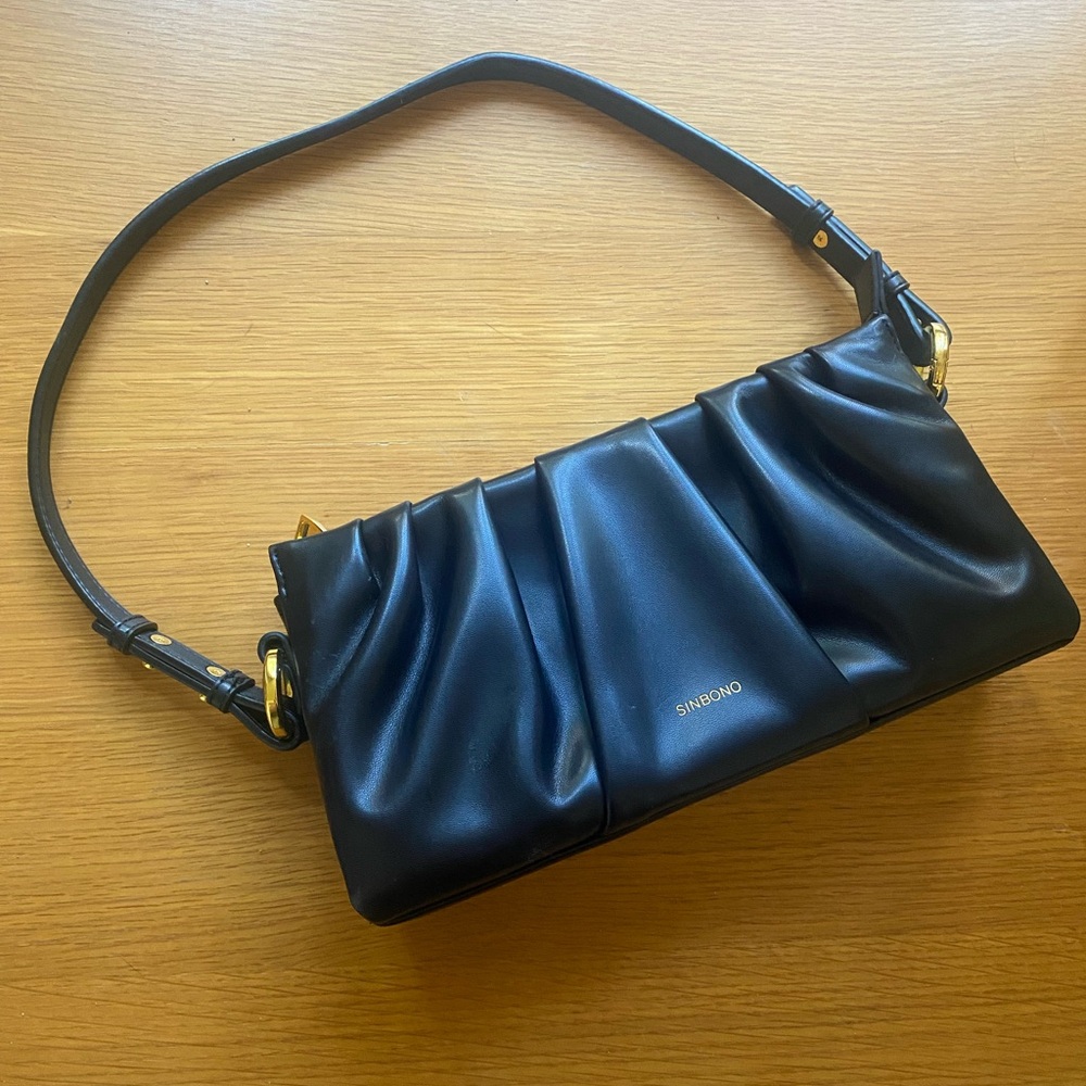 LIKE NEW Evelyn Shoulder Bag